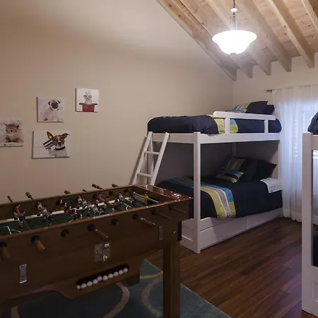 Nyaraló Surf Beach_santa Barbara Secret Gardens Ribeira Grande